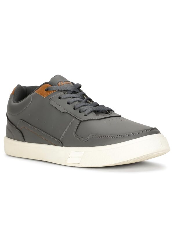 <h3>Bata Mens Dash E 24 Sneakers</h3>