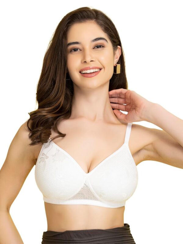 <h3>Clovia Women Lace Padded Non-Wired Bra</h3>