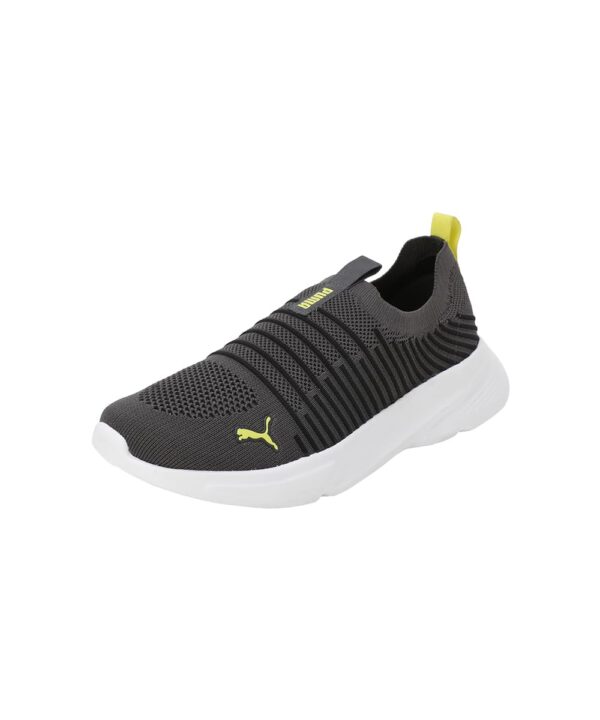 <h3>Puma Men's Kardio Sneaker</h3>